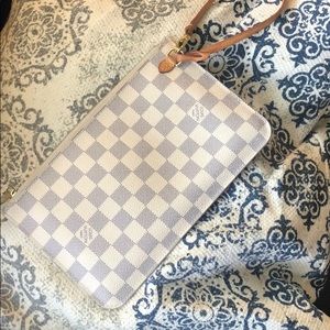 Lv Pochette pouch price firm